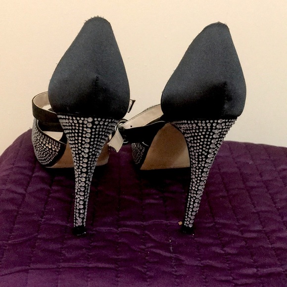 Sparkles on heels - Picture 2 of 4